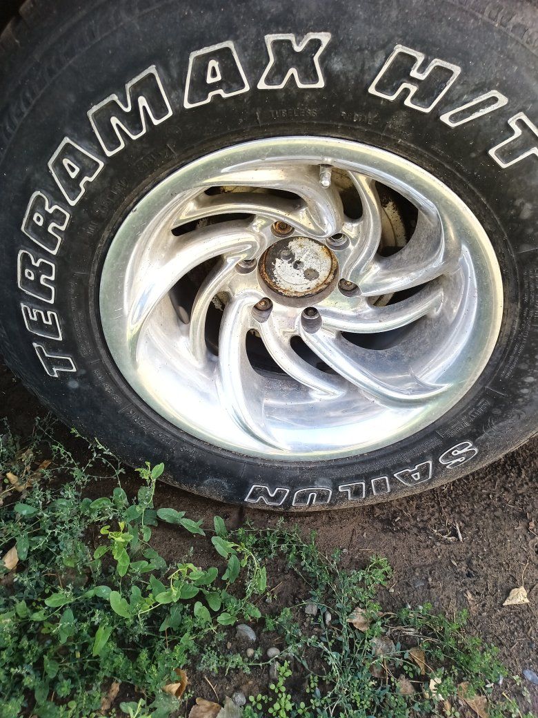 6 lug 16 inch rims and tires