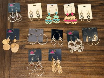 New Women’s Earrings $8 each