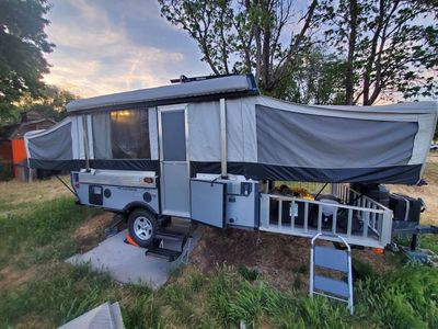 2008 Fleetwood Evolution E3 for Rent