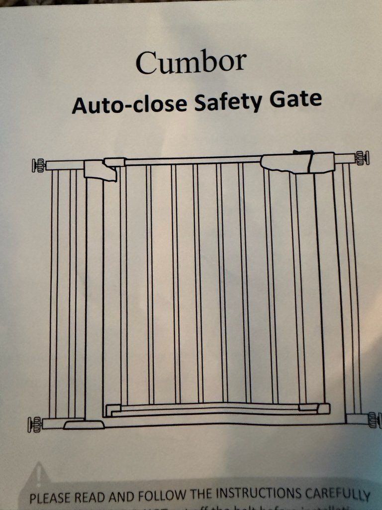 baby gate or dog gate