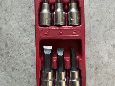 ICON Screwdriver Bit Socket Set - Used