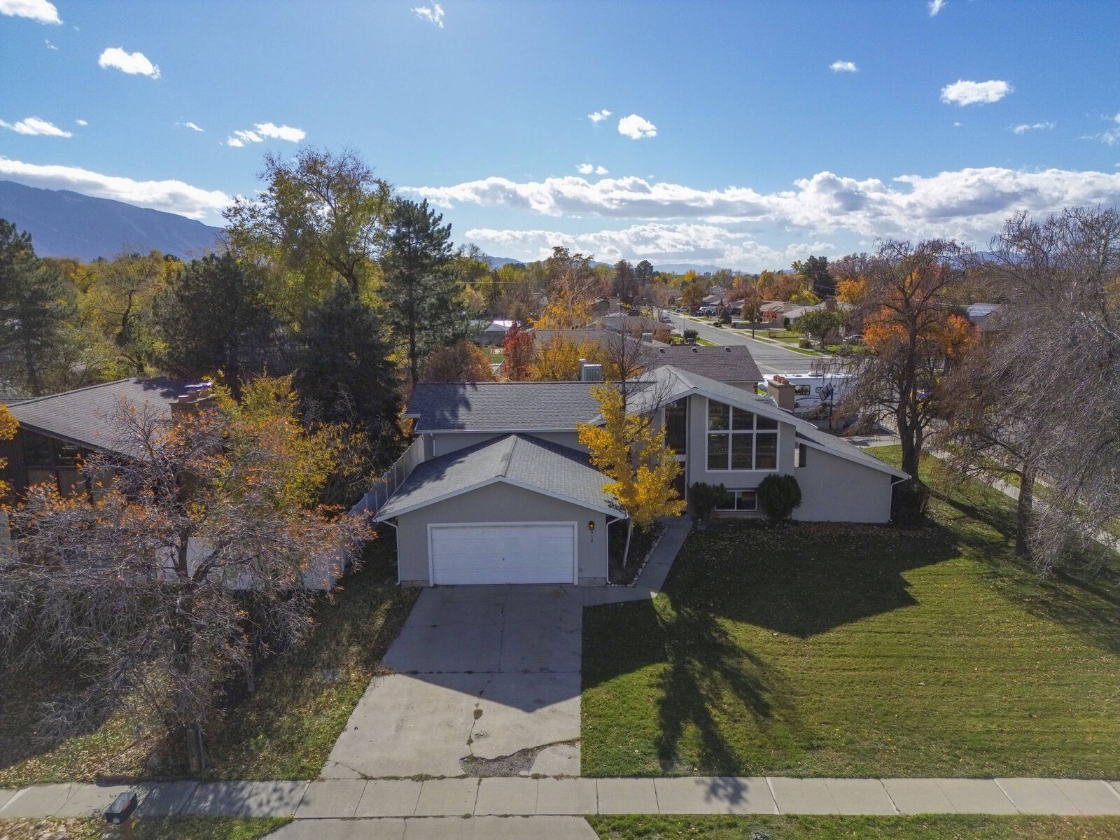 512 E LARCHWOOD DR, midvale, UT 84121