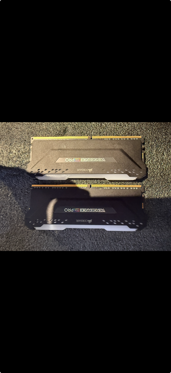 64GB DDR4 RGB Corsair Vengeance Pro