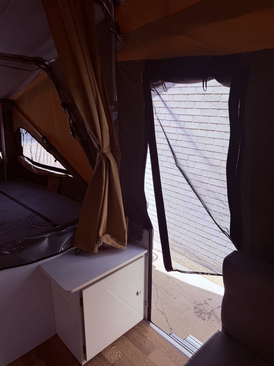Main image 10