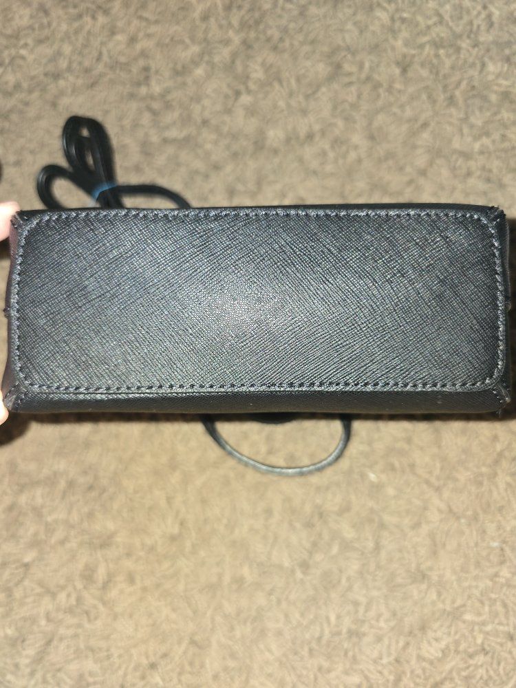 Main image 4