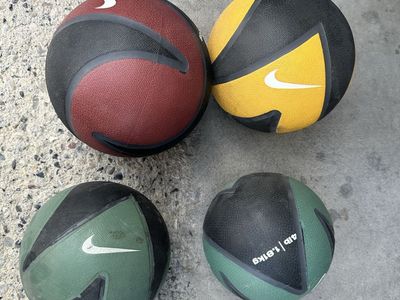 Nike Medicine Balls Set - Multiple Weights