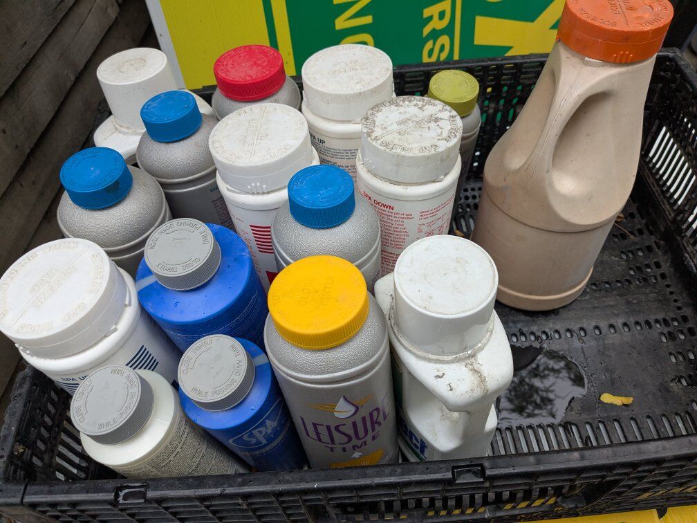 Spa hot tub chemicals ph balance chlorine tablets