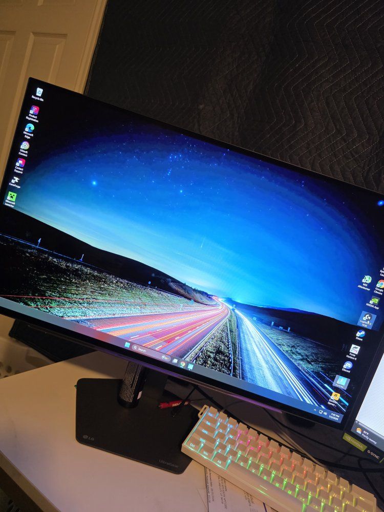 LG OLED monitor 1440p