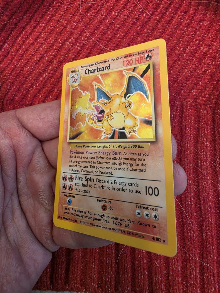 Vintage 1999 Pokémon Base Set Holo Charizard 4/102