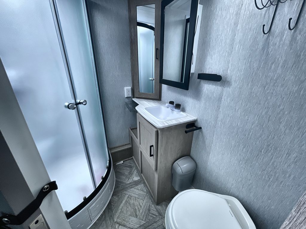 Main image 31