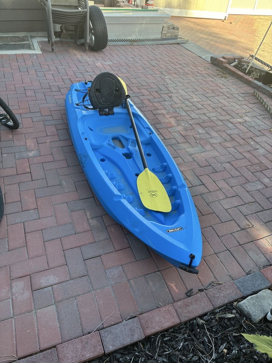 Lifetime Lotus Blue Sit-On-Top Kayak with Paddle