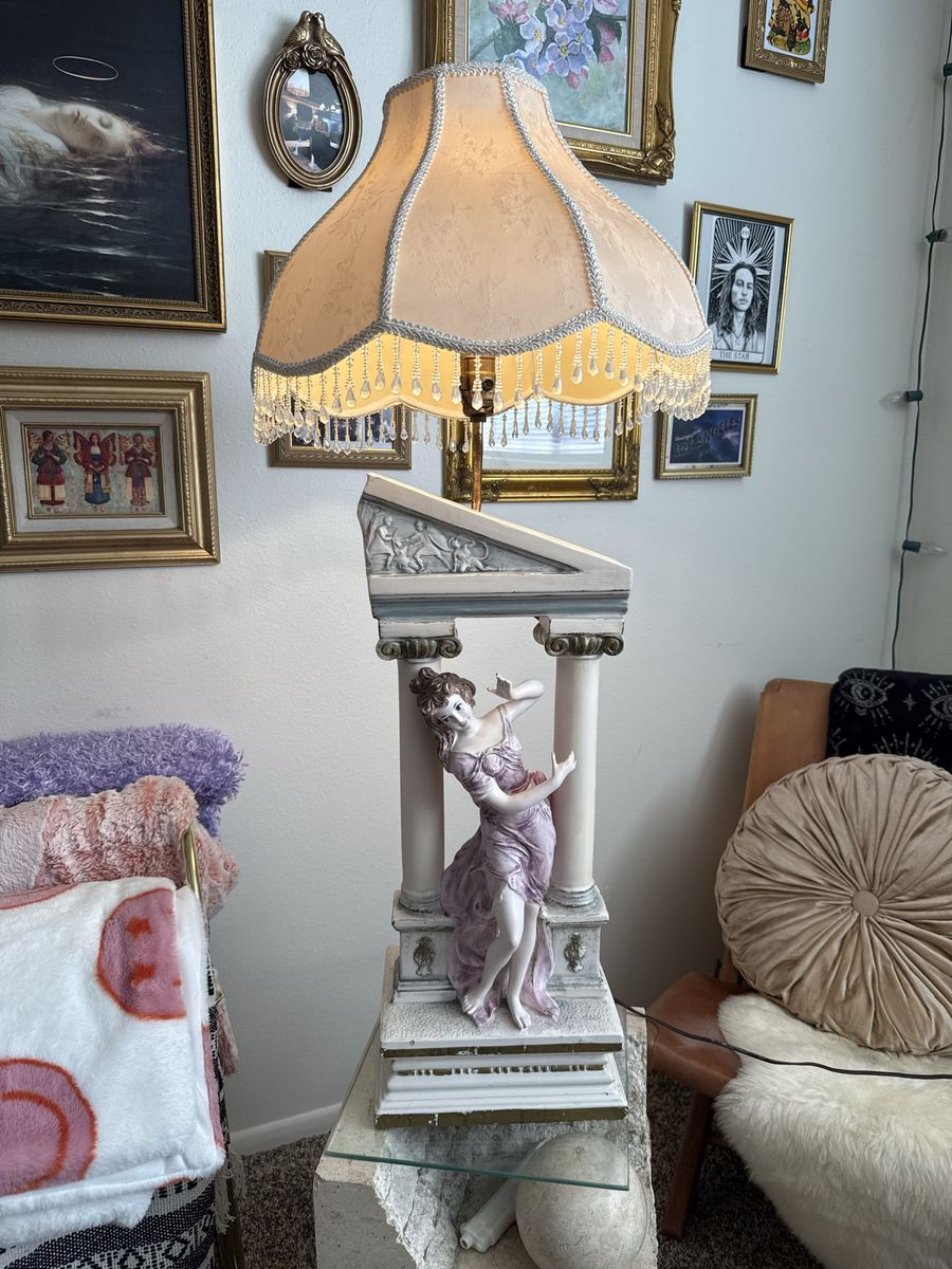 Giuseppe Armani Style Lamp