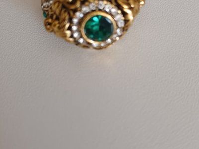 Fashion ring