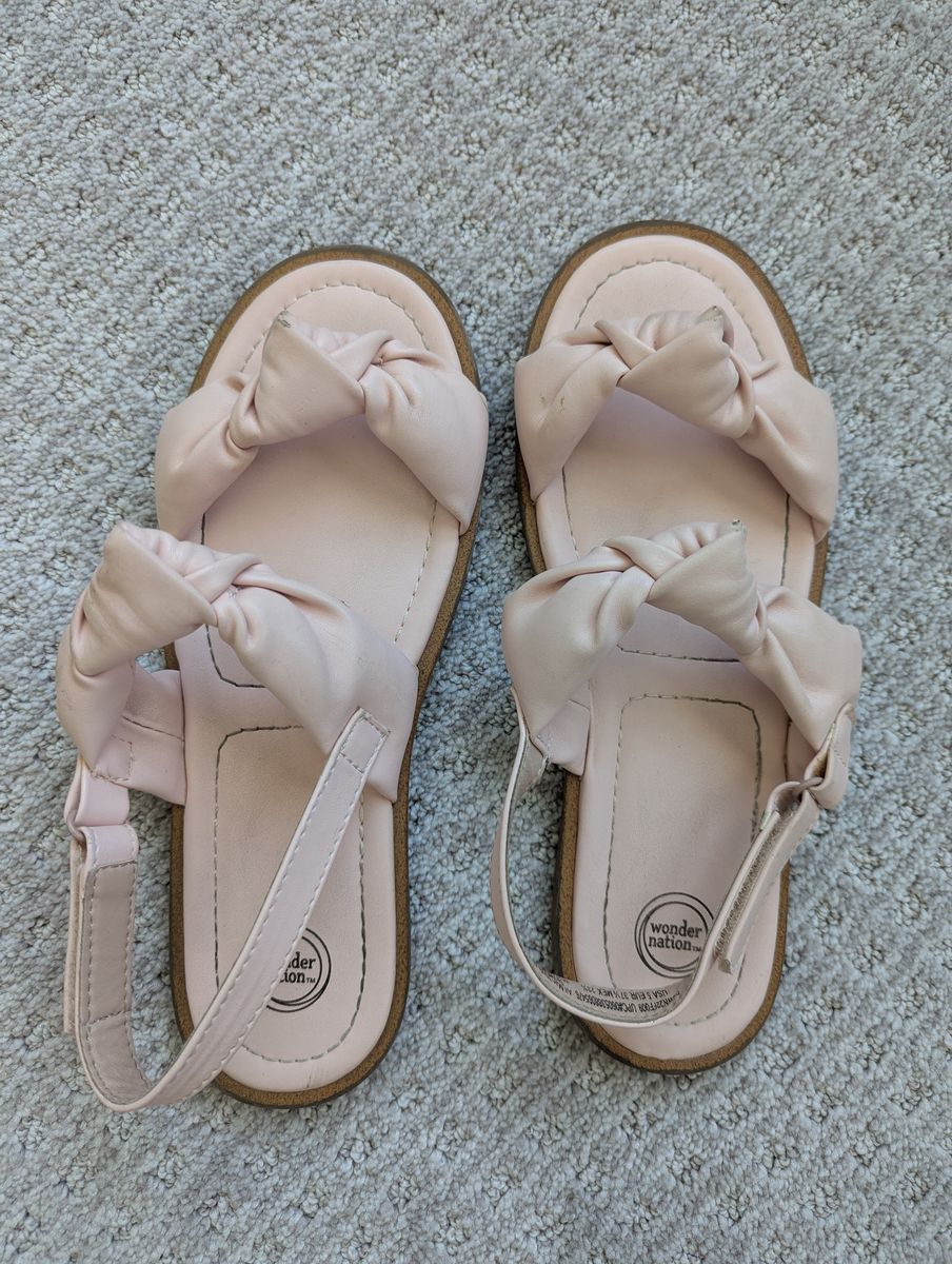 Light pink knot detail faux leather sandals, big girls size 5