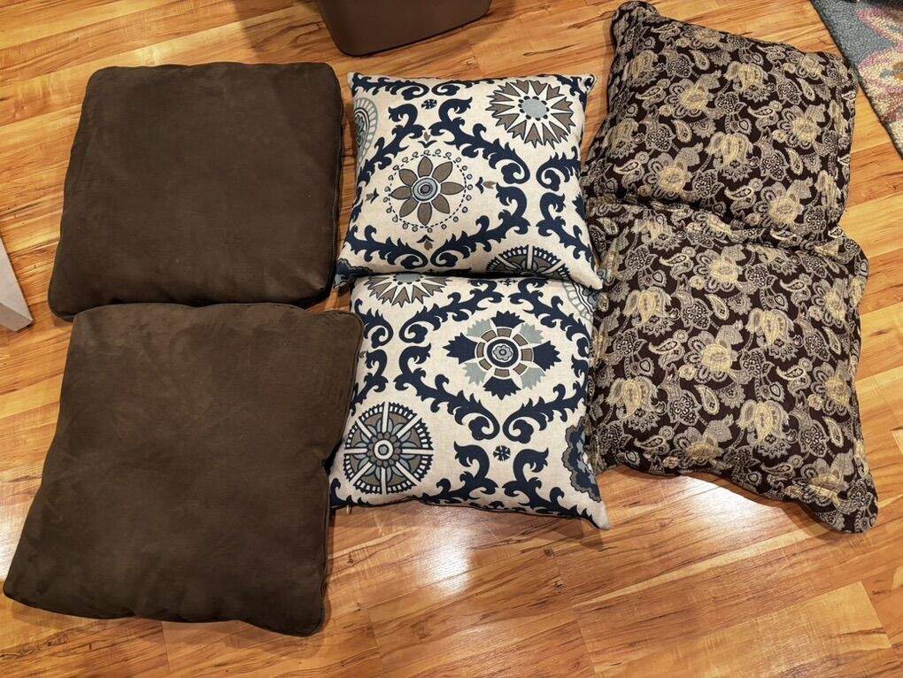 Throw Pillows $5 Each Great Condition