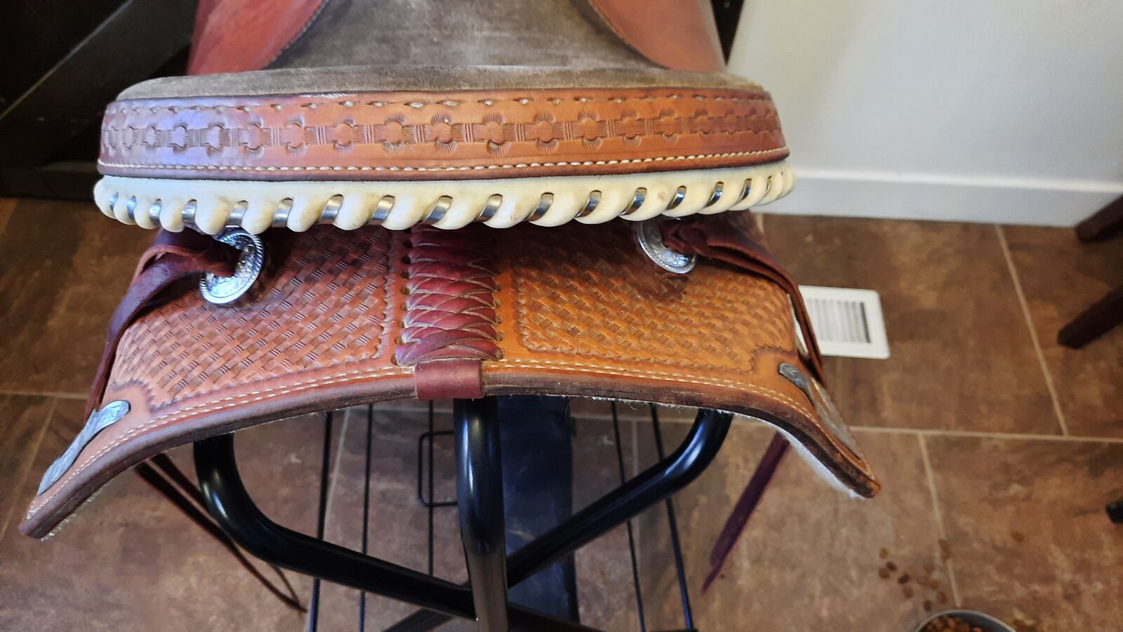 Cared for barrel saddle