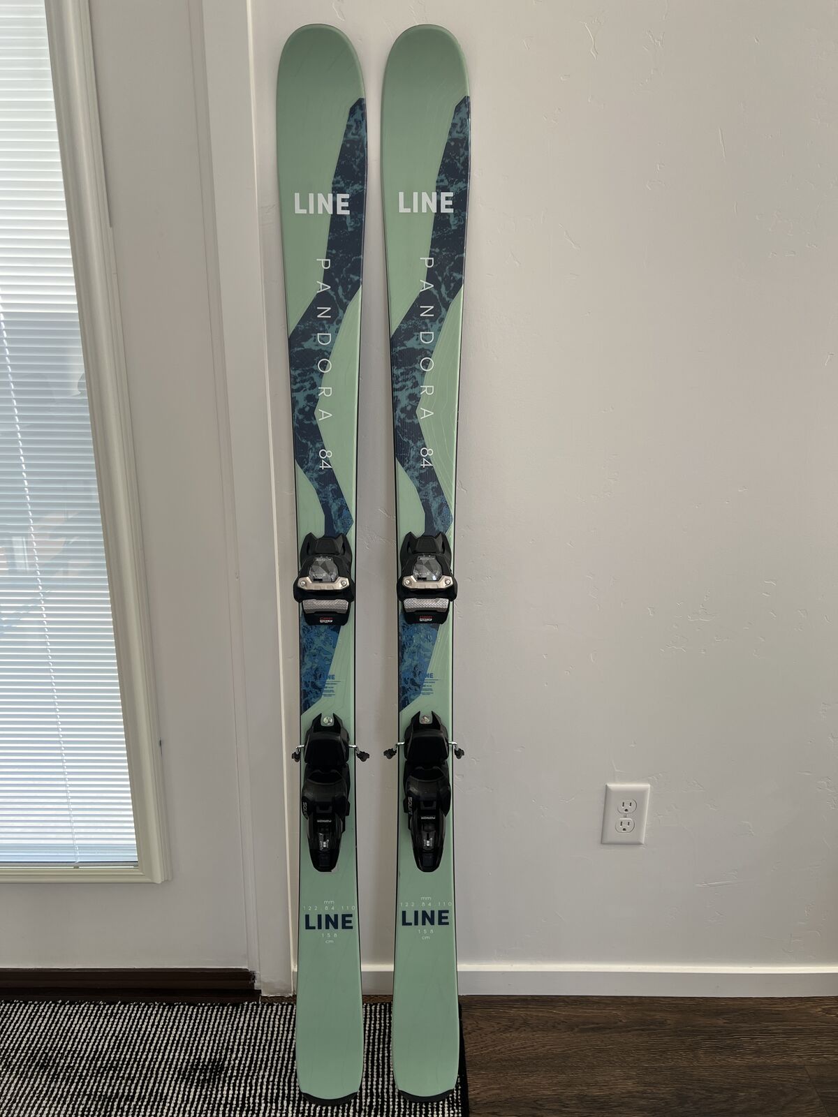 Line Pandora 84 158cm with Marker Squire Grip Walk Bindings