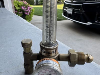 Victor Medalist Argon / CO2 Flowmeter Gas Regulator