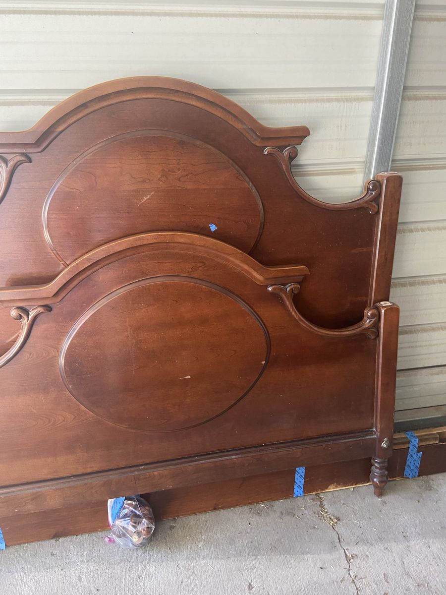 Traditional Cherry Wood queen/full bed frame