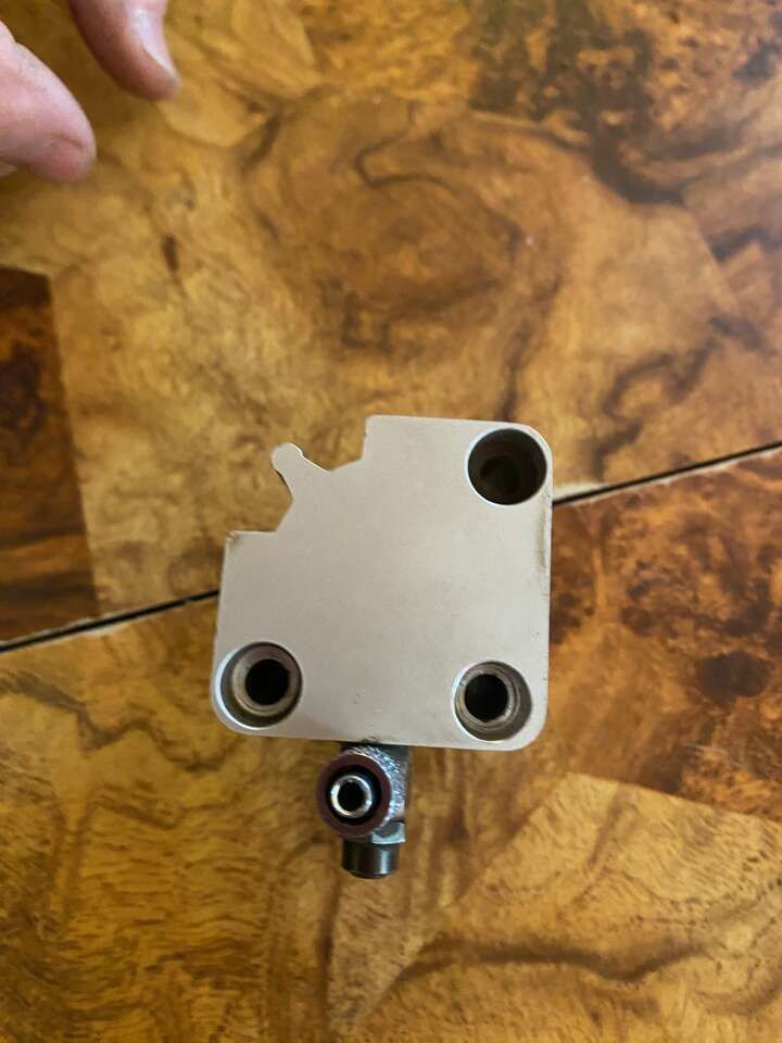 Main image 3