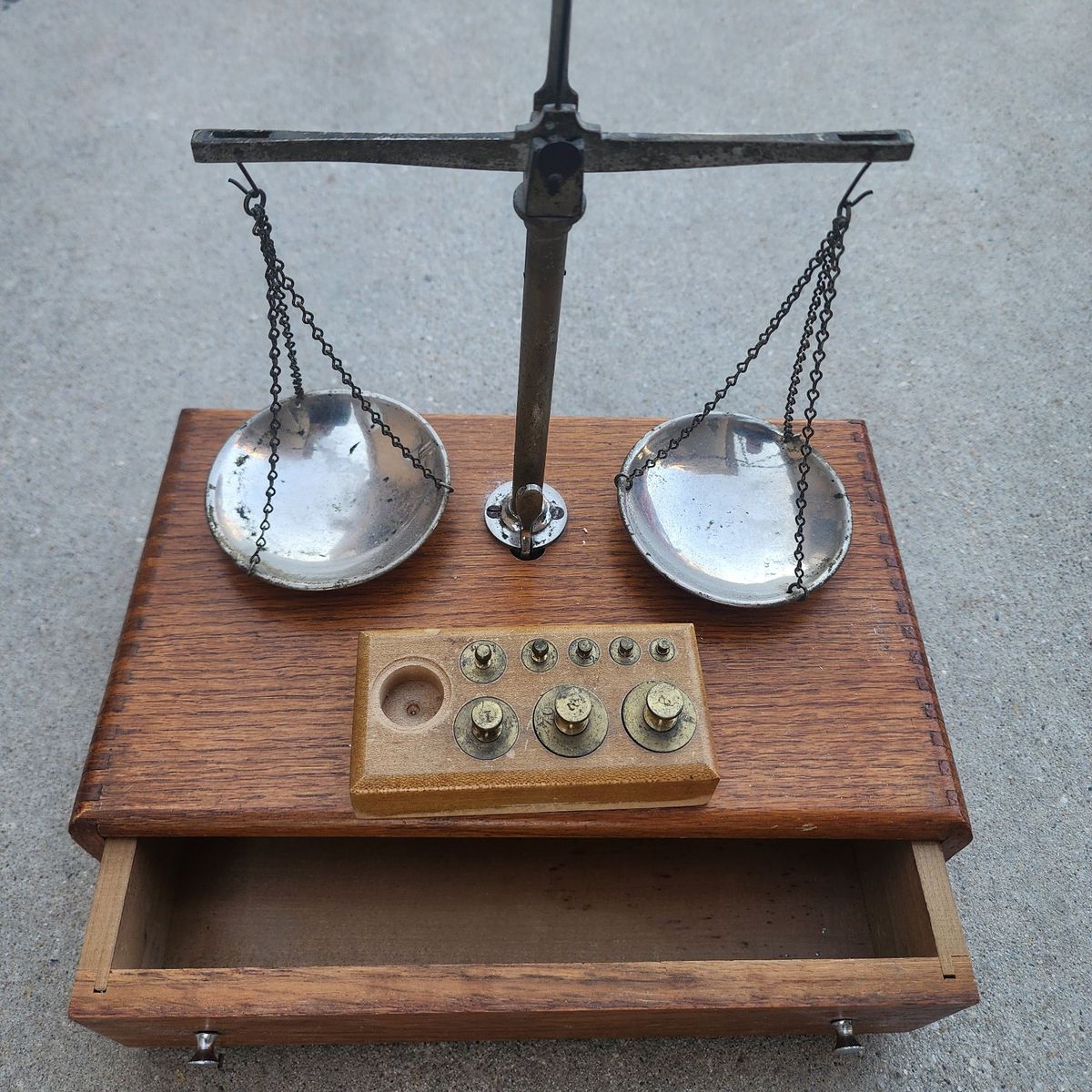 balance scale with weights