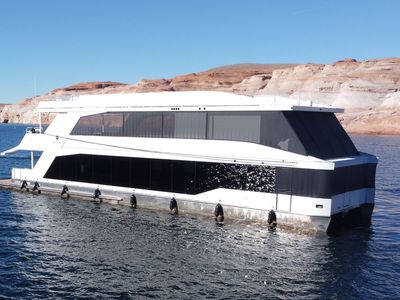 2025 Artemis - Adonia Houseboat Lake Powell Shared Ownership