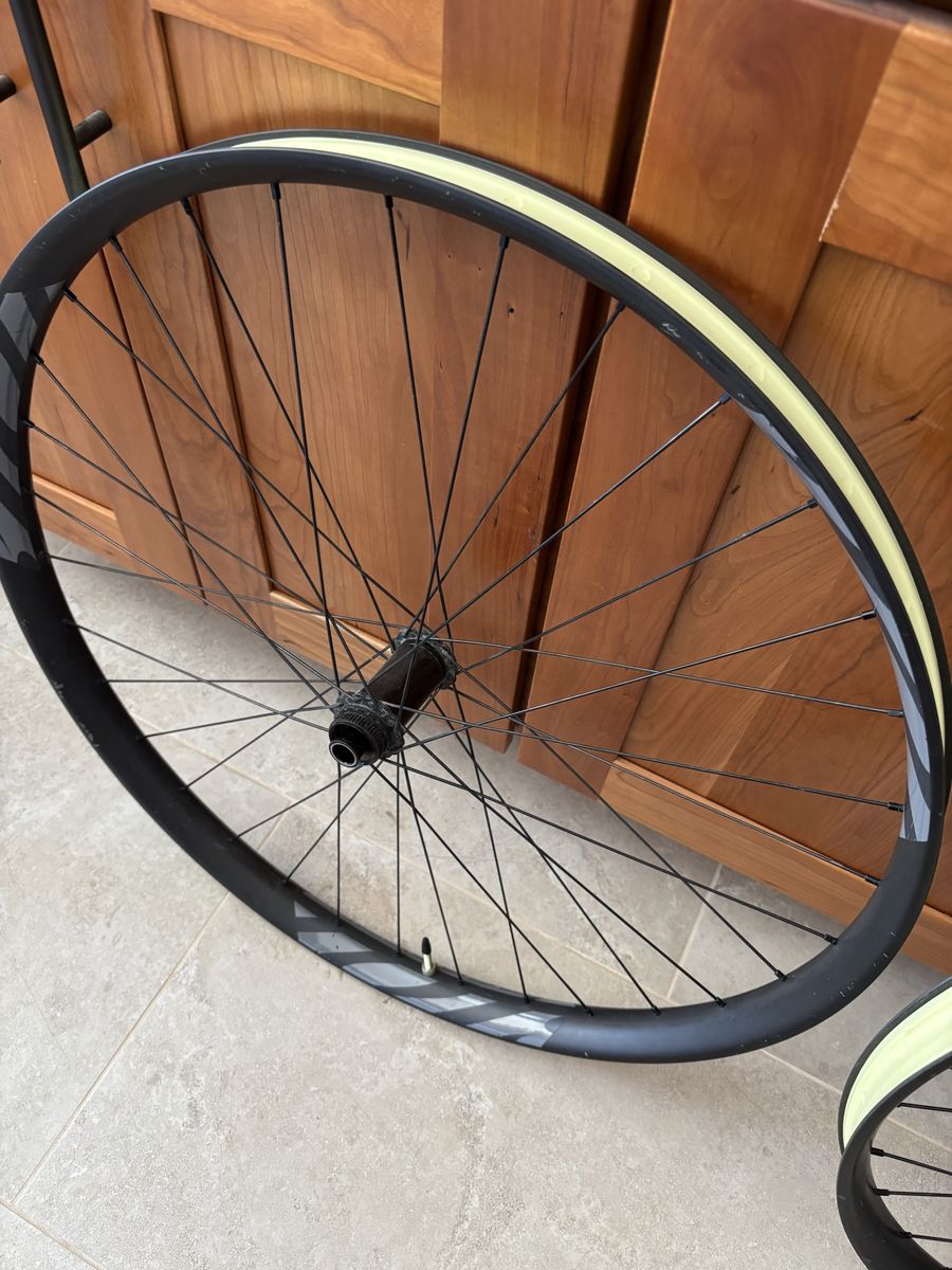Ibis S35 29” carbon boost wheelset Onyx silent hubs 