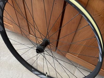 Ibis S35 29” carbon boost wheelset Onyx silent hubs