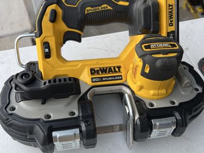 DeWalt DCS371 20V MAX Atomic Brushless Cordless Compact Bandsaw - Tool Only