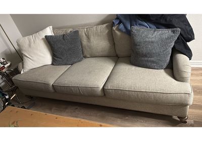 Free sofa in Sandy with pickup