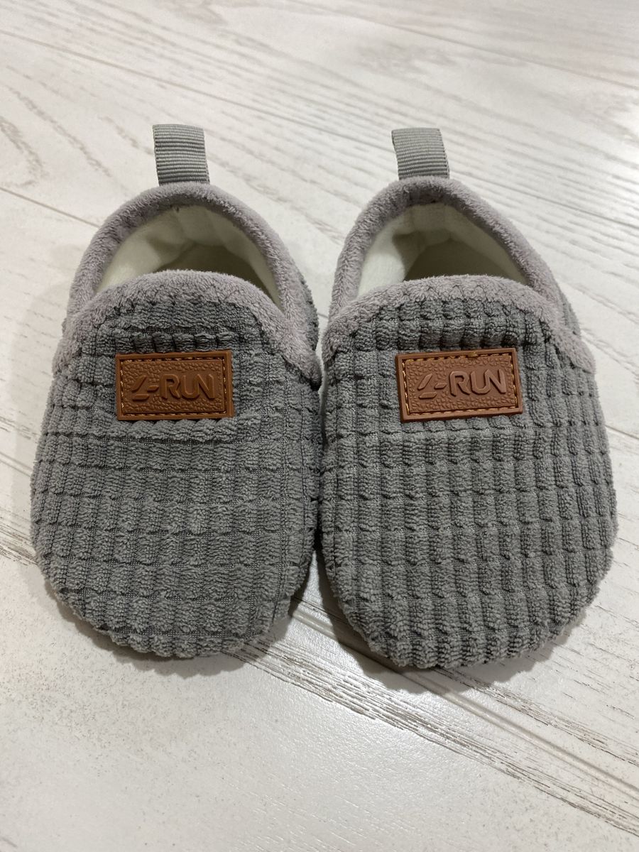 Gray Fleece House Slippers Size 5.5 - 6 Toddler