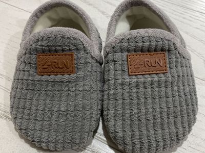 Gray Fleece House Slippers Size 5.5 - 6 Toddler