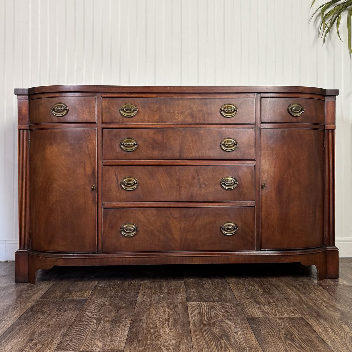 Vintage Bowfront Mahogany Buffet / Credenza