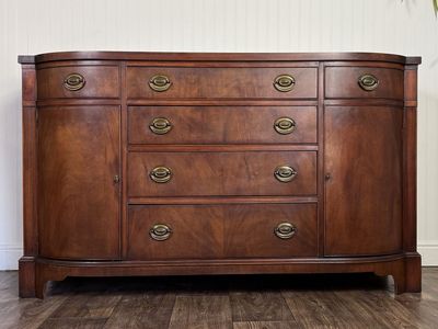 Vintage Bowfront Mahogany Buffet / Credenza