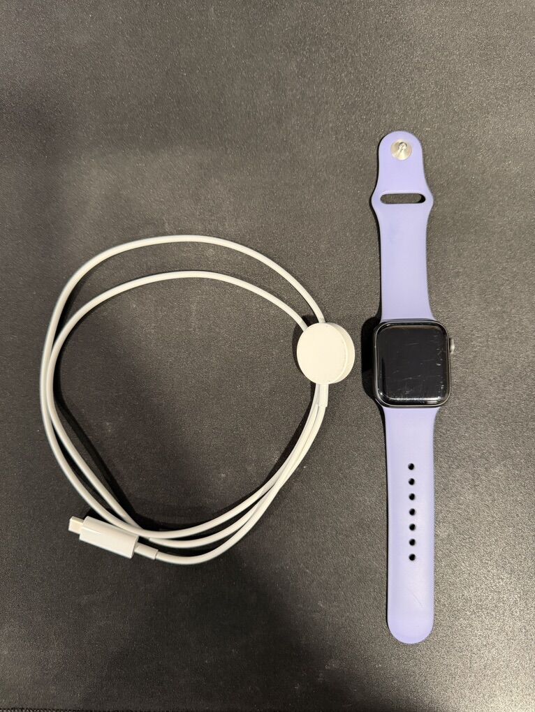 Apple Watch SE 40mm Purple Band