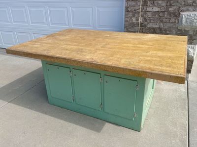 Large, Sturdy Workbench with 6 Cabinets - Wood Work Bench