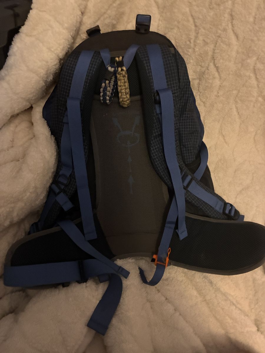 Main image 5