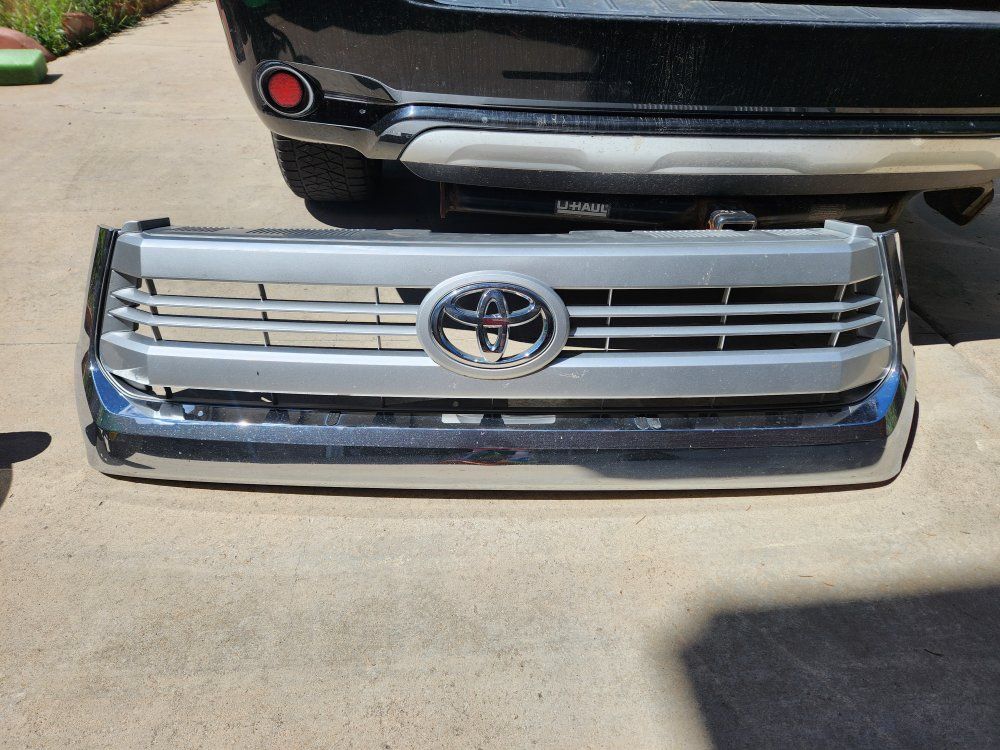 Toyota Tundra Grill Front  for 2014, 2015, 2016, 2017, 2018