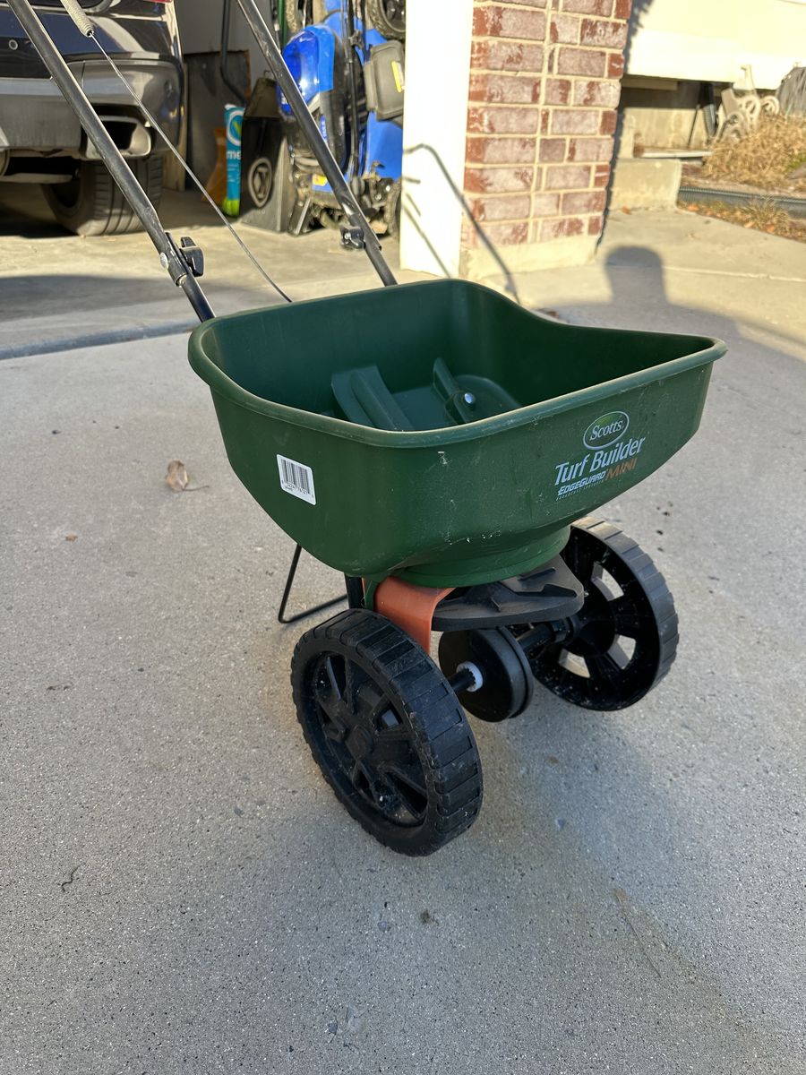 Free Scott's lawn spreader