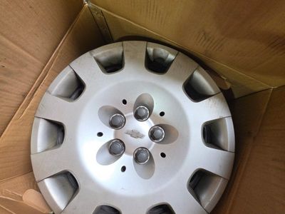 Chevy Caprice hubcaps and wheels 4 total