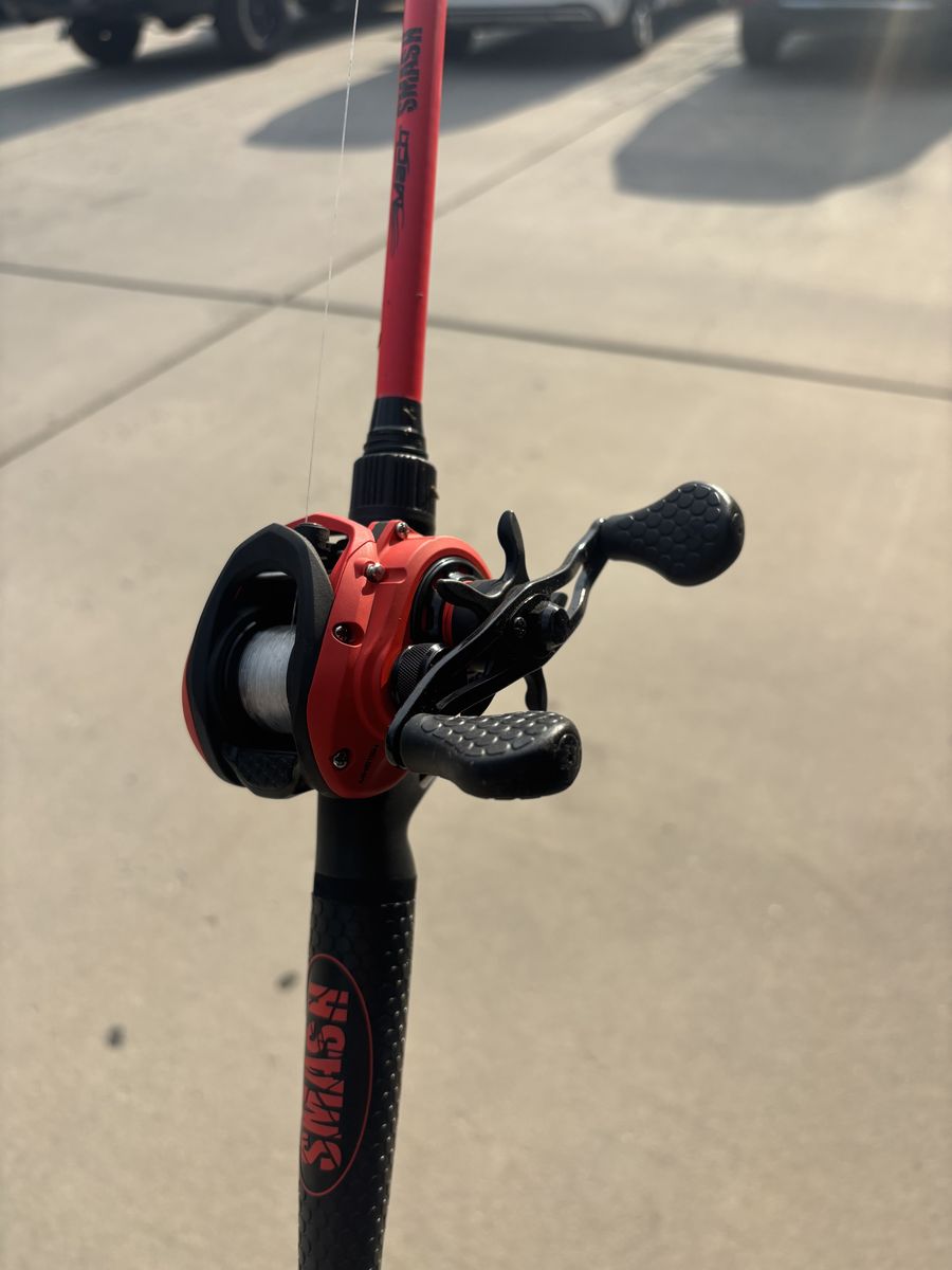 Lew’s Smash Baitcaster