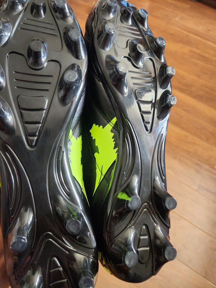 New Black & Neon Green Cleats - Size 8.5 Men's Soccer/Football Shoes