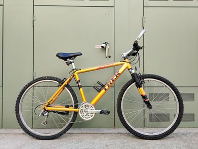 Trek 7000 Mountain Bike SB136-26