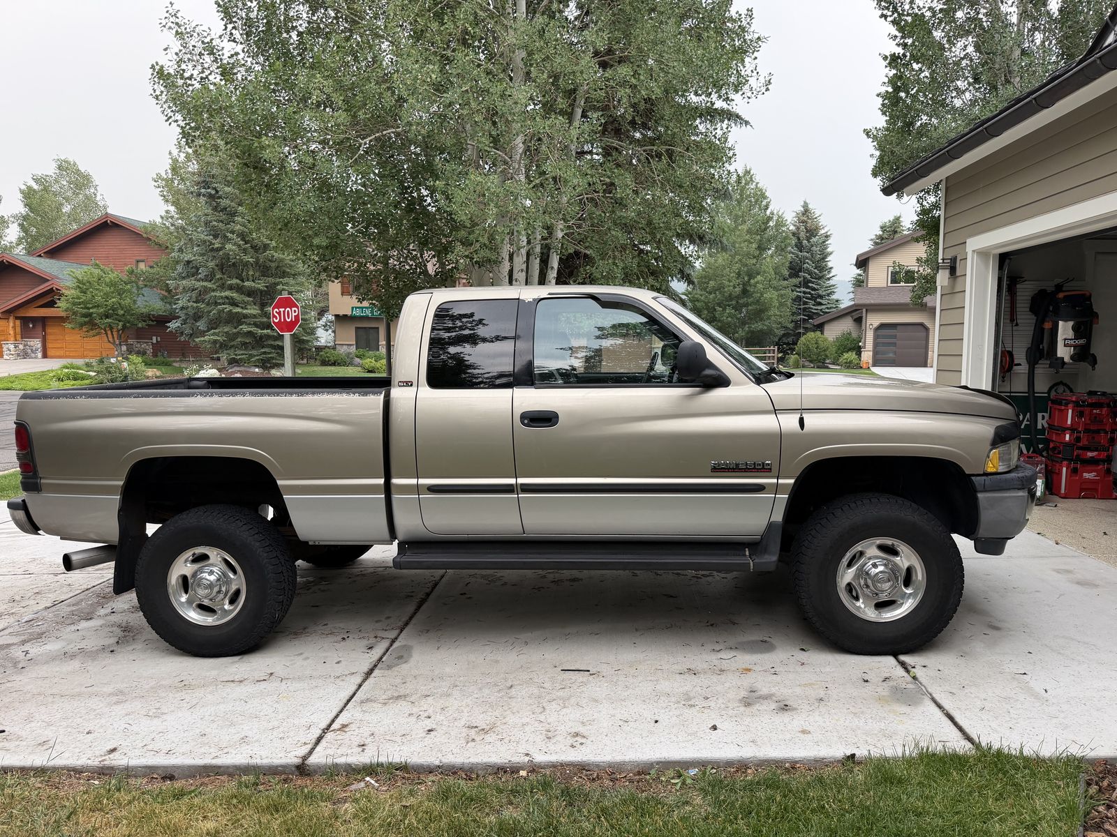 2002 Dodge Ram 2500 SLT Plus
