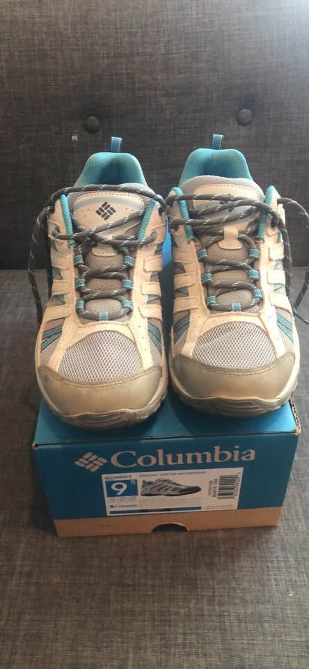 Columbia Women's Dakota Drifter Waterproof Hiking Shoe Size 9.5 Women's