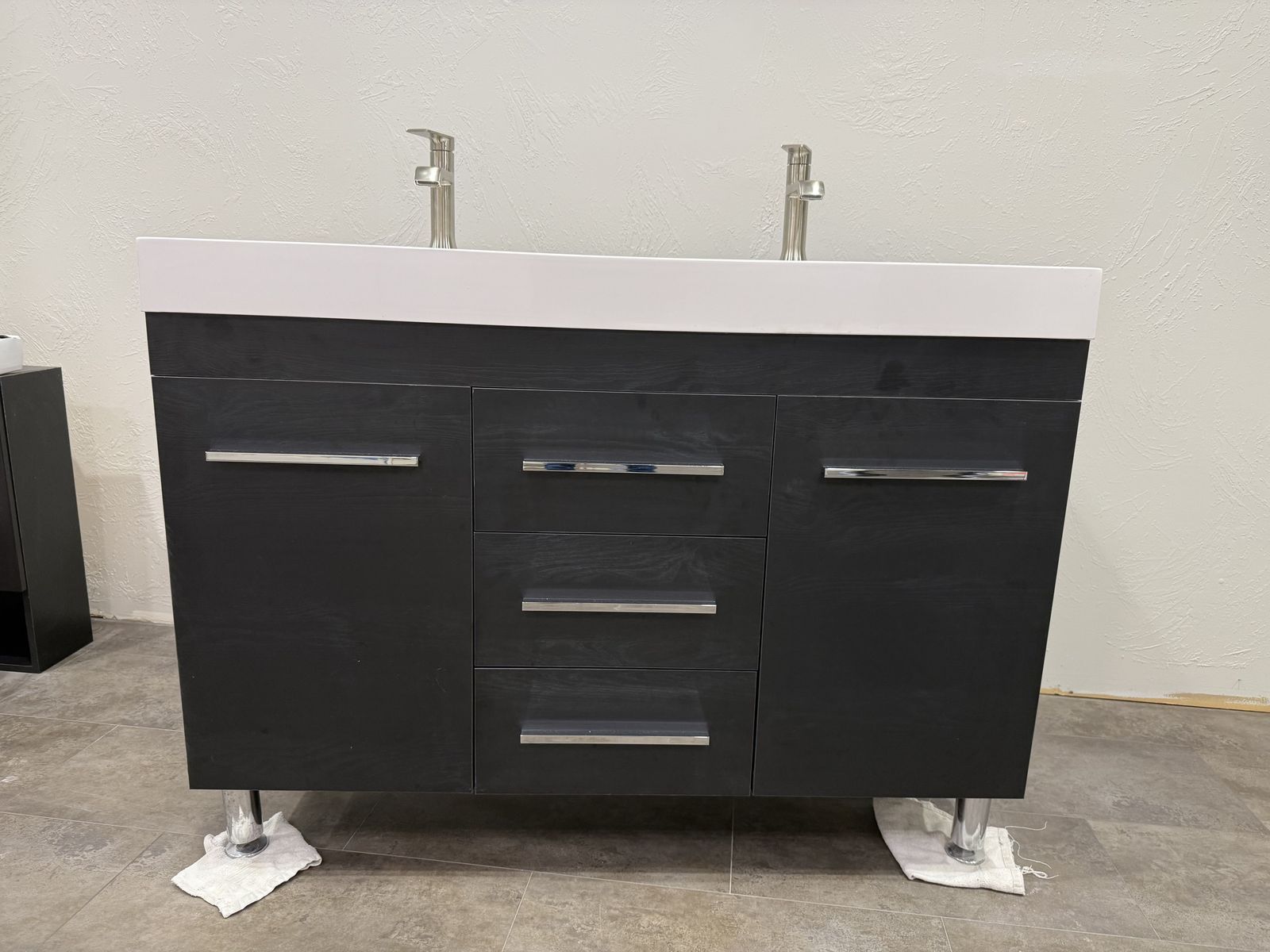 48 inch double Vanity for Sale