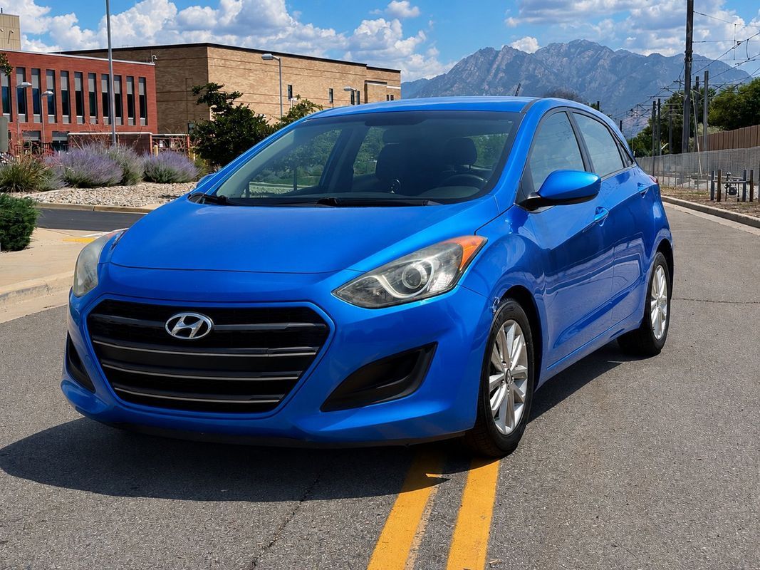 2017 Hyundai Elantra GT Base