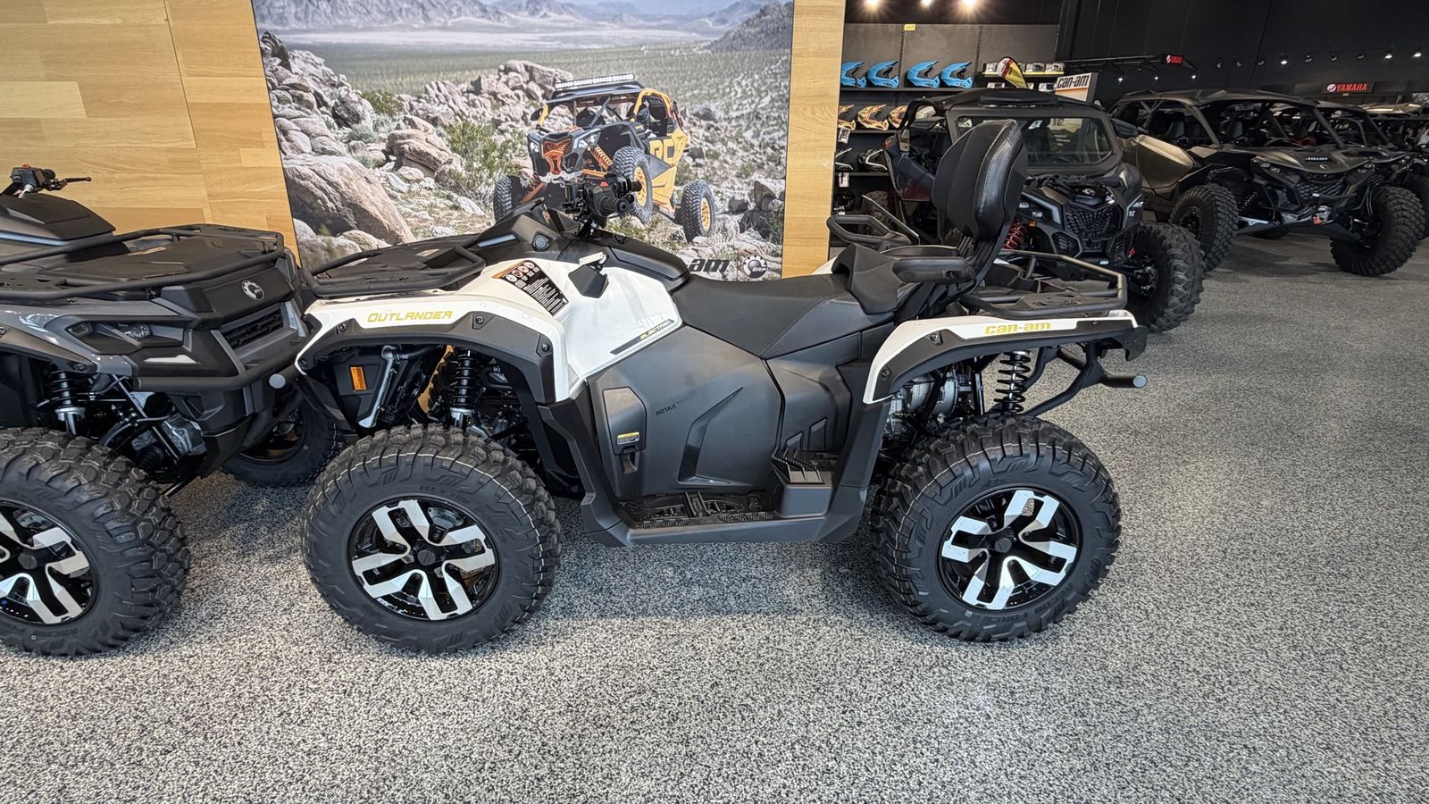 Can-Am Outlander ELECTRIC MAX 2-Up ATV