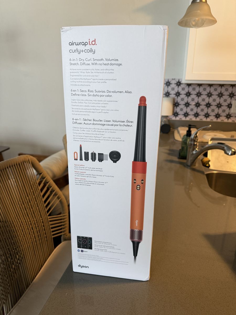 Dyson Airwrap ID Curly and Coily (Ceramic Topaz Apricot) Brand new & factory sealed