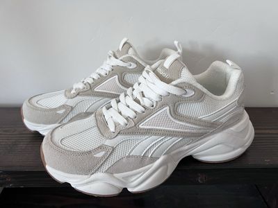 Reebok Royal Charge